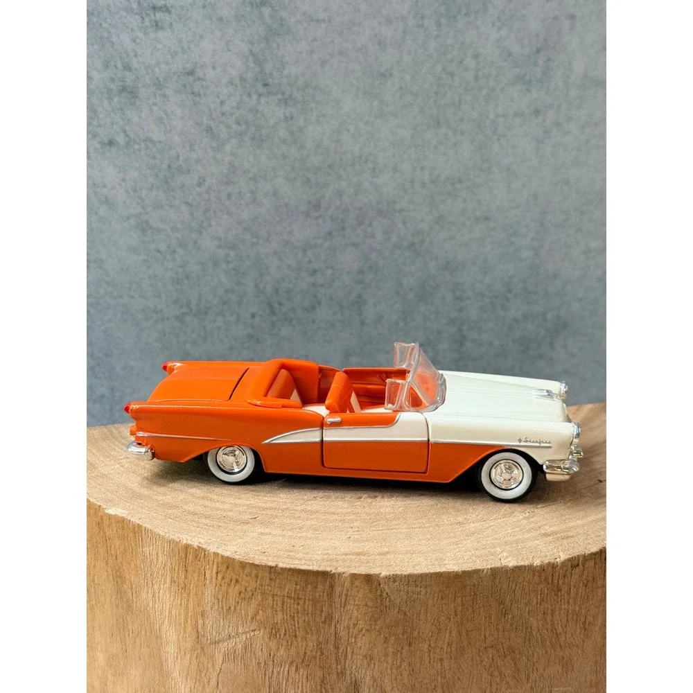 Road Champs vibrant orange